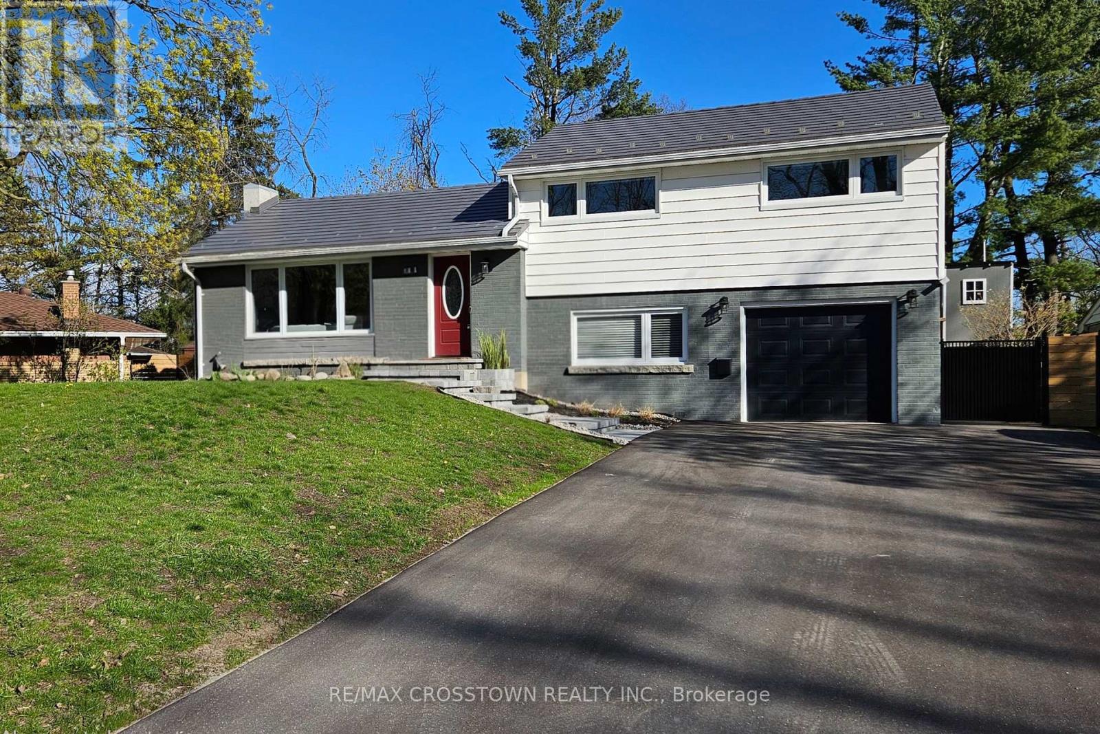11 CASTLE DRIVE, barrie (sunnidale), Ontario