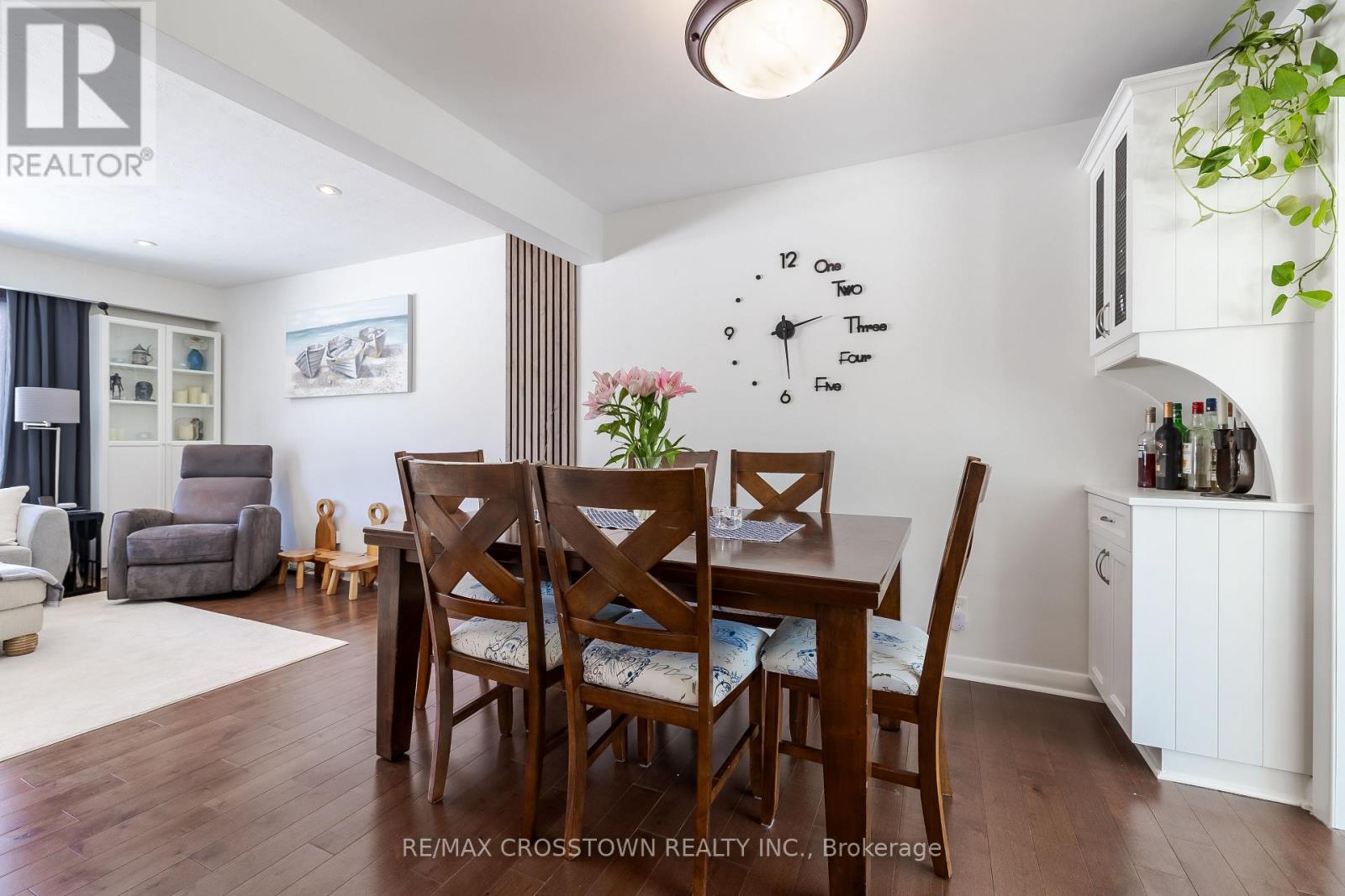 11 Castle Drive, Barrie (Sunnidale), Ontario  L4N 1P7 - Photo 8 - S13113952