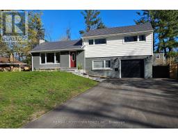 11 CASTLE DRIVE, Barrie, Ontario