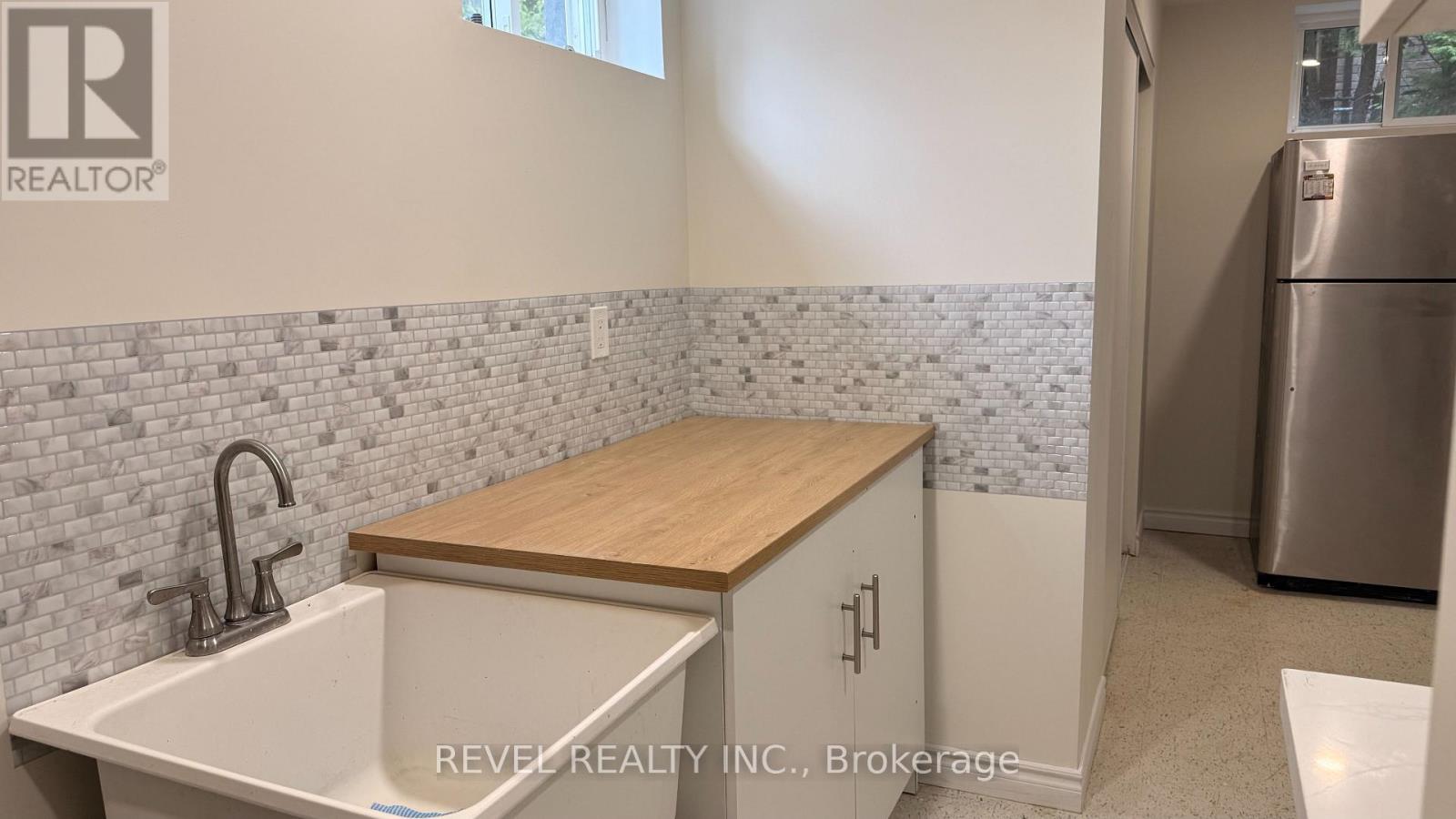 Lower - 674 Roselawn Avenue, Oshawa, Ontario  L1L 1B2 - Photo 10 - E13016614