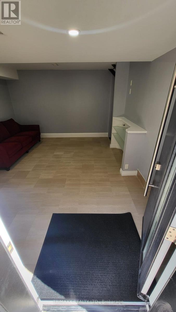 Bsmt - 19 St Andrews Boulevard, Toronto, Ontario  M9R 1V9 - Photo 5 - W13113984