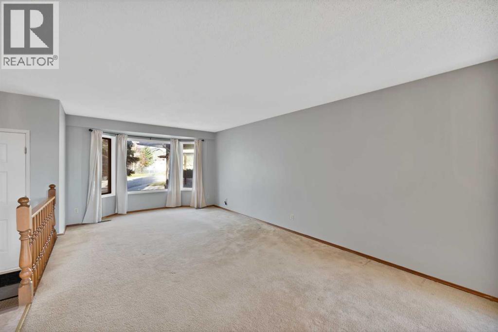 68 Hawkfield Crescent NW, Calgary, Alberta  T3G 1Z5 - Photo 12 - A2307491