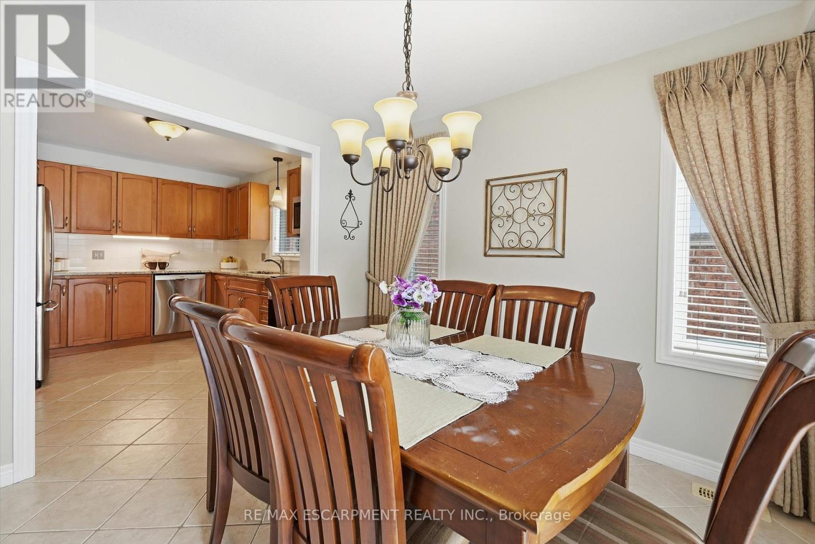 41 Tanglewood Drive, Hamilton, Ontario  L0R 1C0 - Photo 12 - X12780142