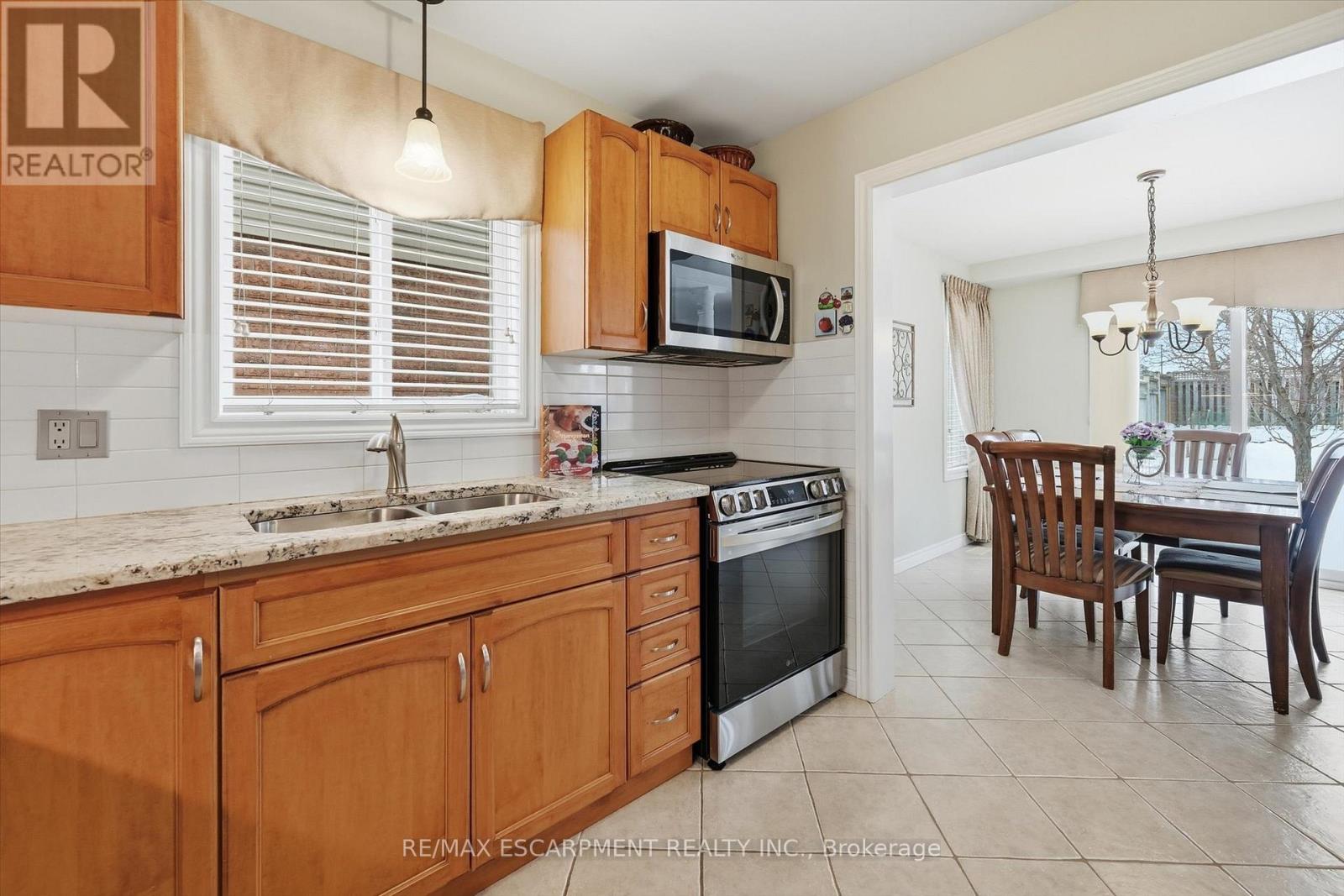 41 Tanglewood Drive, Hamilton, Ontario  L0R 1C0 - Photo 16 - X12780142