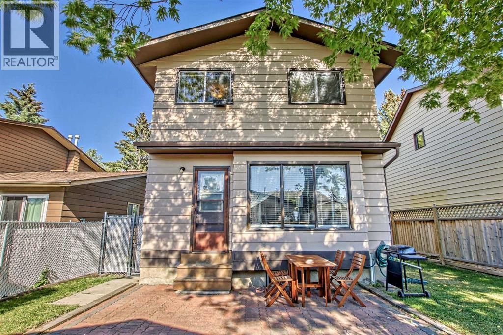 1451 Berkley Drive Nw, Calgary, Alberta  T3K 1T6 - Photo 36 - A2273015