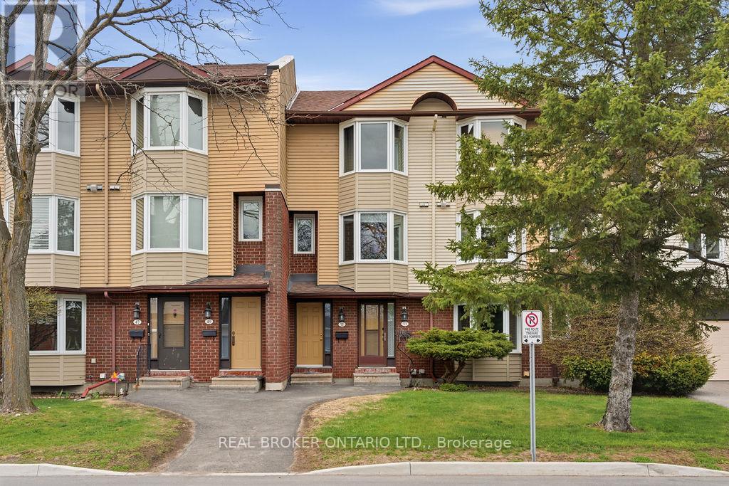 51 Haxby Private, Ottawa, Ontario  K1T 3B7 - Photo 2 - X13113992