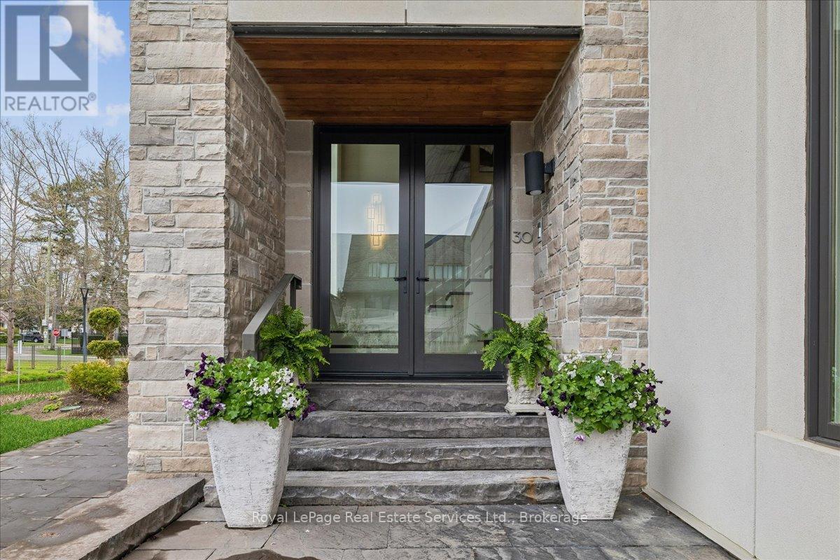 30 - 10 MAPLE GROVE DRIVE, Oakville, Ontario
