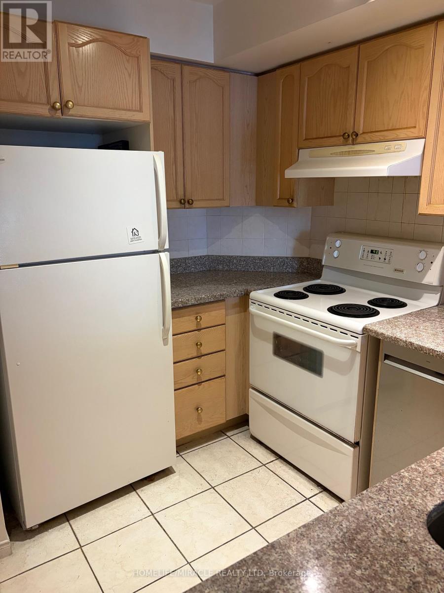 504 - 909 Bay Street N, Toronto, Ontario  M5S 3G2 - Photo 3 - C13114022