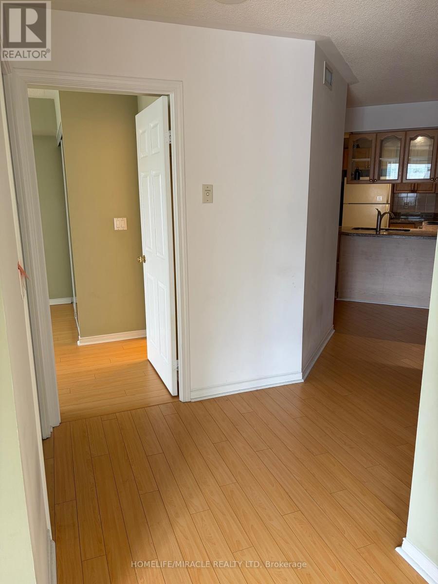 504 - 909 Bay Street N, Toronto, Ontario  M5S 3G2 - Photo 6 - C13114022