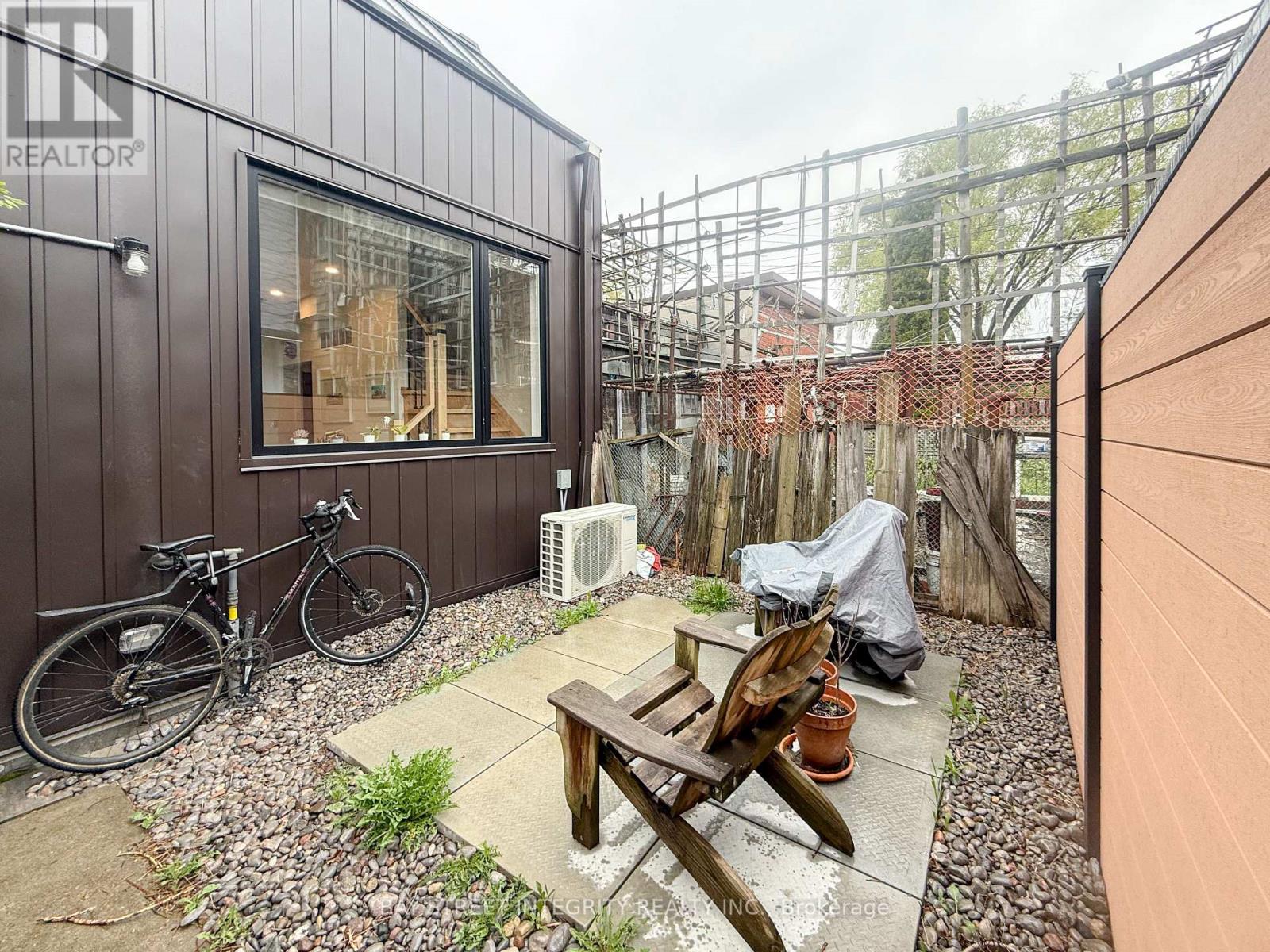 Laneway - 598 Crawford Street, Toronto, Ontario  M6G 3K2 - Photo 16 - C13114090