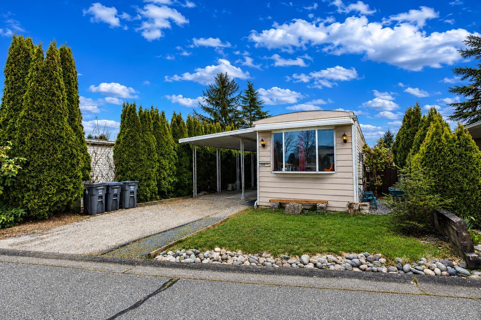 2058 Cumbria Drive, Surrey, British Columbia  V4A 5J9 - Photo 2 - R3105243