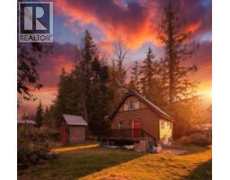 1017 Hume Street, Slocan, British Columbia