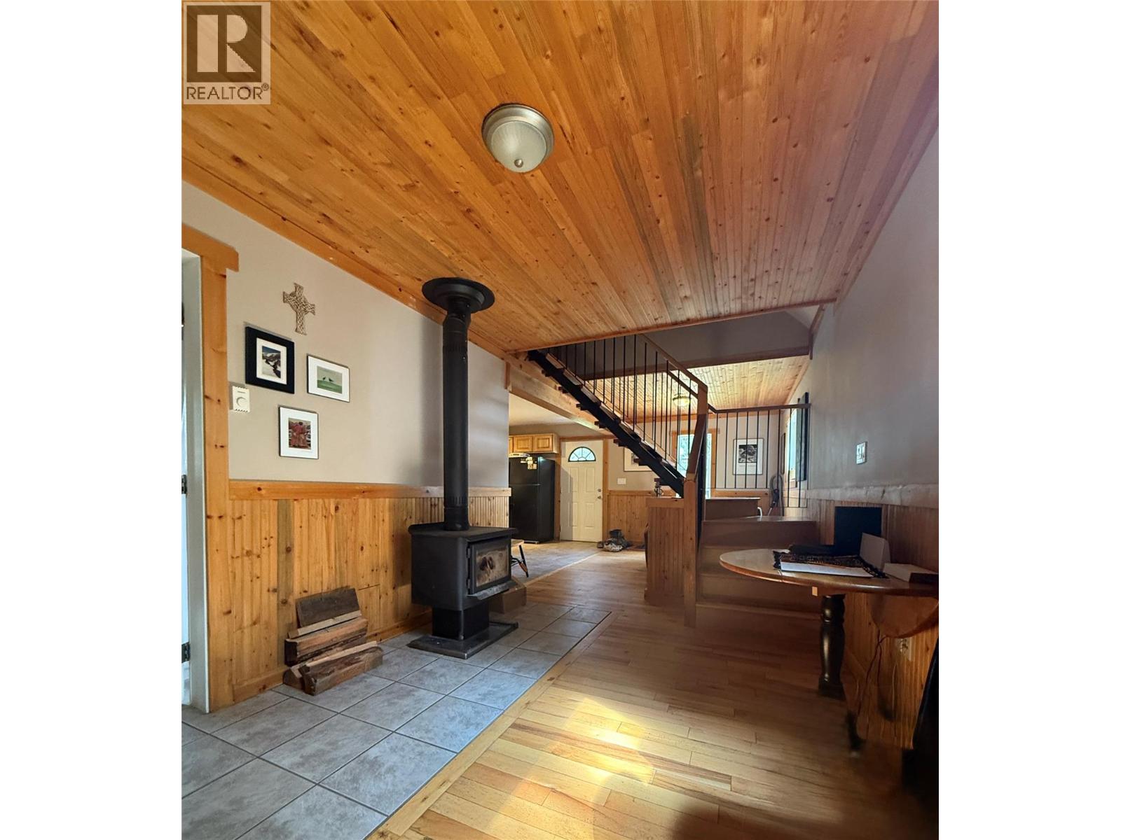 1017 Hume Street, Slocan, British Columbia V0G 2C0 - Photo 7 - 10384776