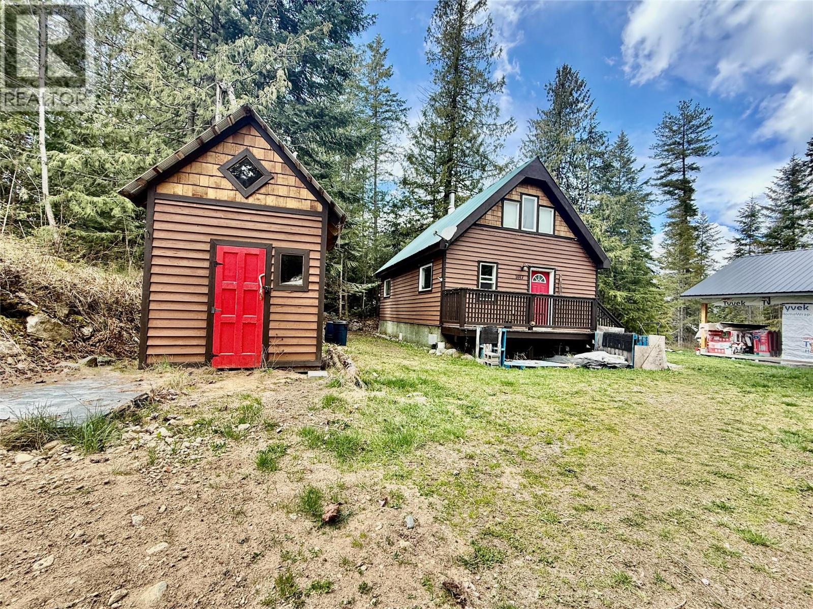 1017 Hume Street, Slocan, British Columbia V0G 2C0 - Photo 17 - 10384776
