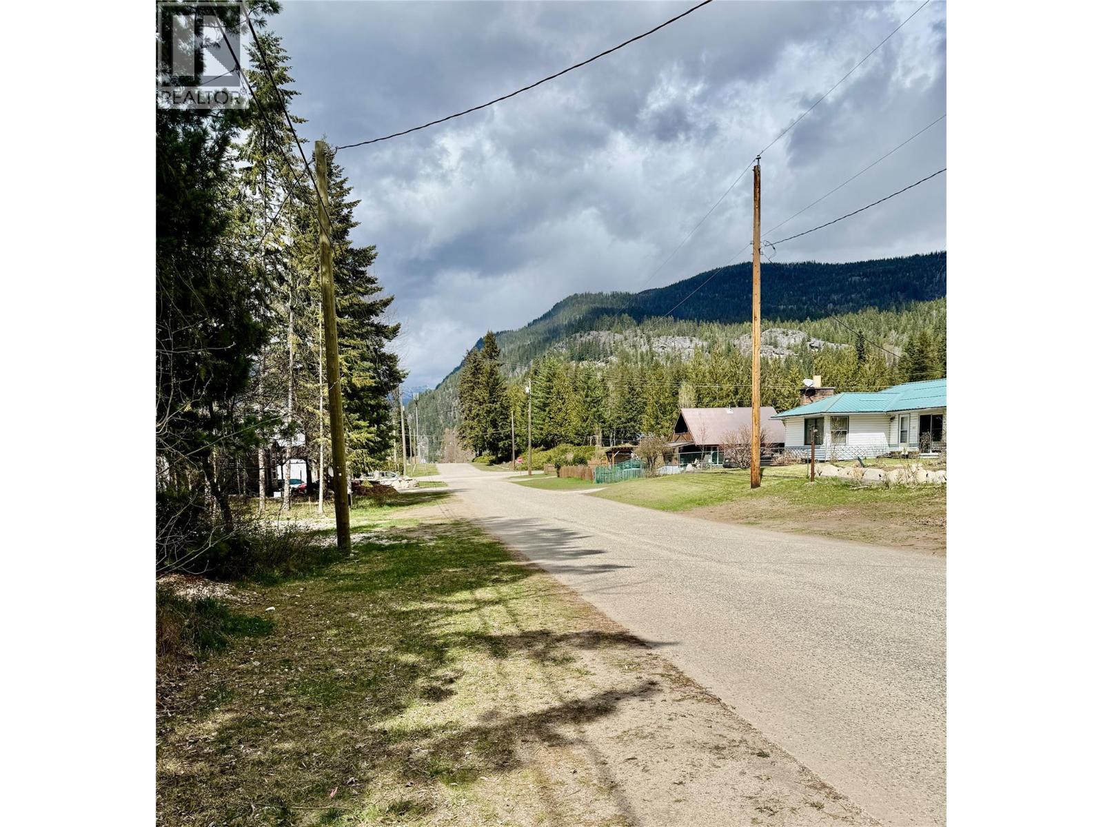 1017 Hume Street, Slocan, British Columbia V0G 2C0 - Photo 24 - 10384776