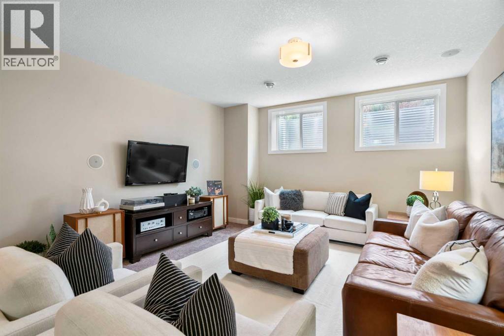 25 Fireside Landing, Cochrane, Alberta  T4C 0V9 - Photo 35 - A2285252