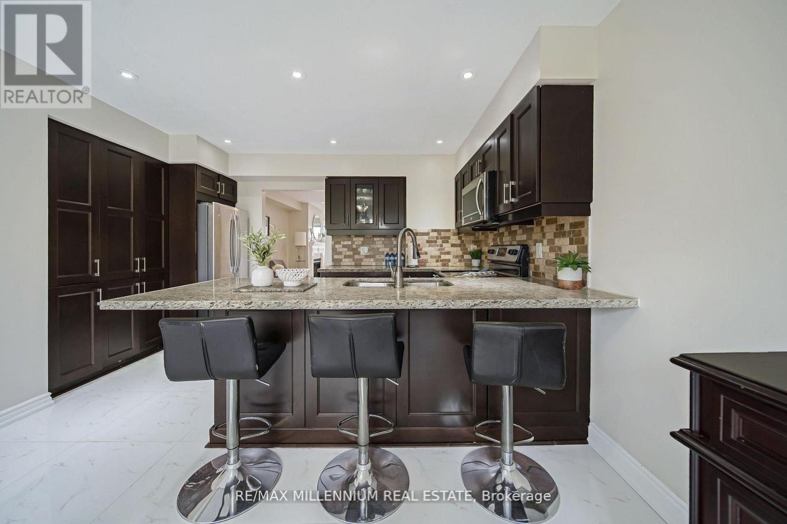 62 Cumberland Lane, Ajax, Ontario  L1S 7K4 - Photo 17 - E13114010