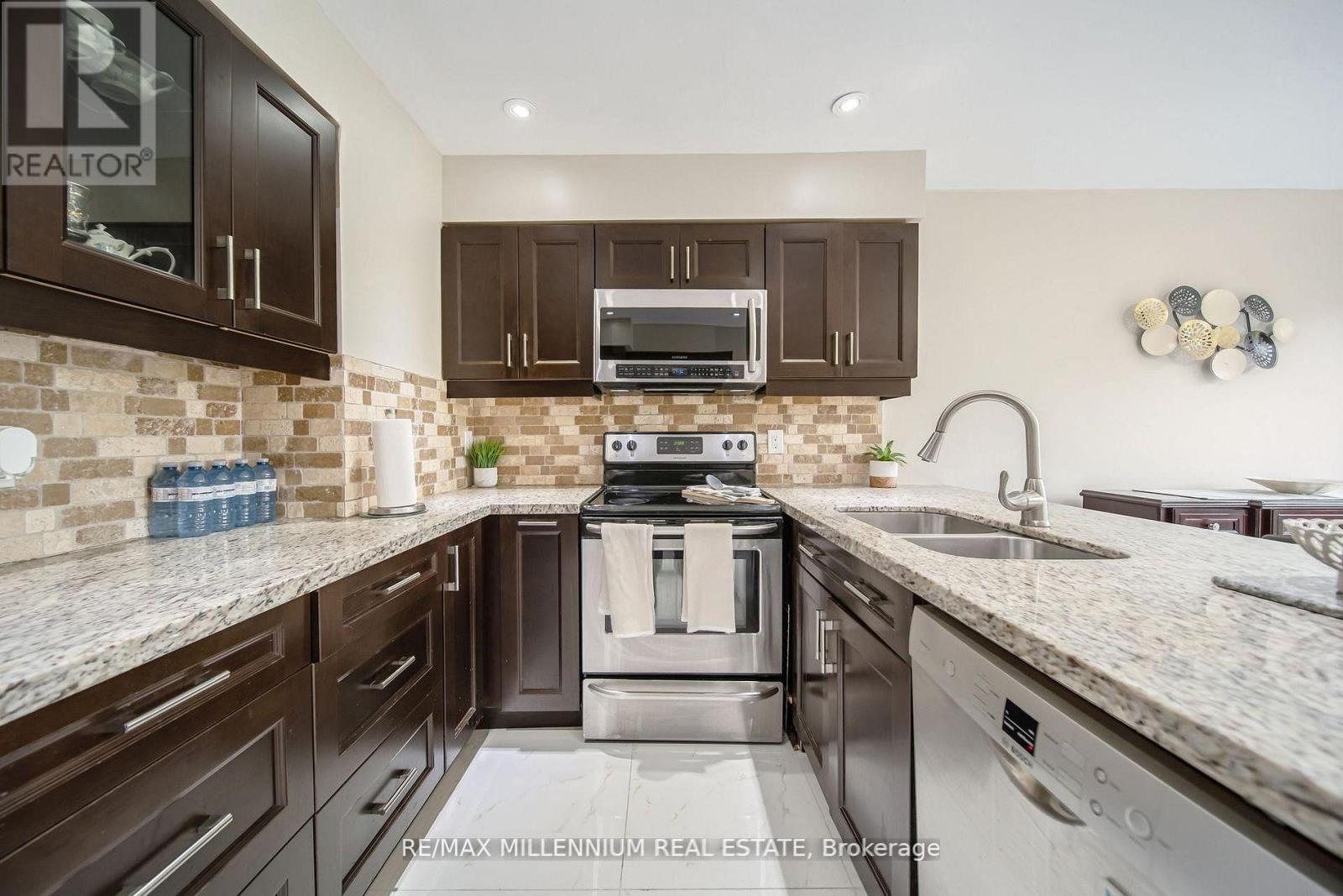 62 Cumberland Lane, Ajax, Ontario  L1S 7K4 - Photo 8 - E13114010