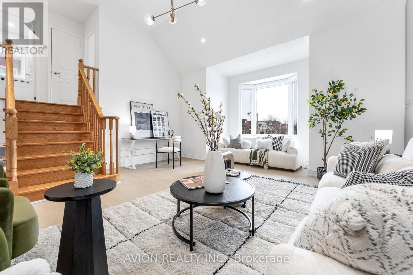 33 Brockdale Street, Richmond Hill, Ontario  L4E 4W1 - Photo 13 - N13114098