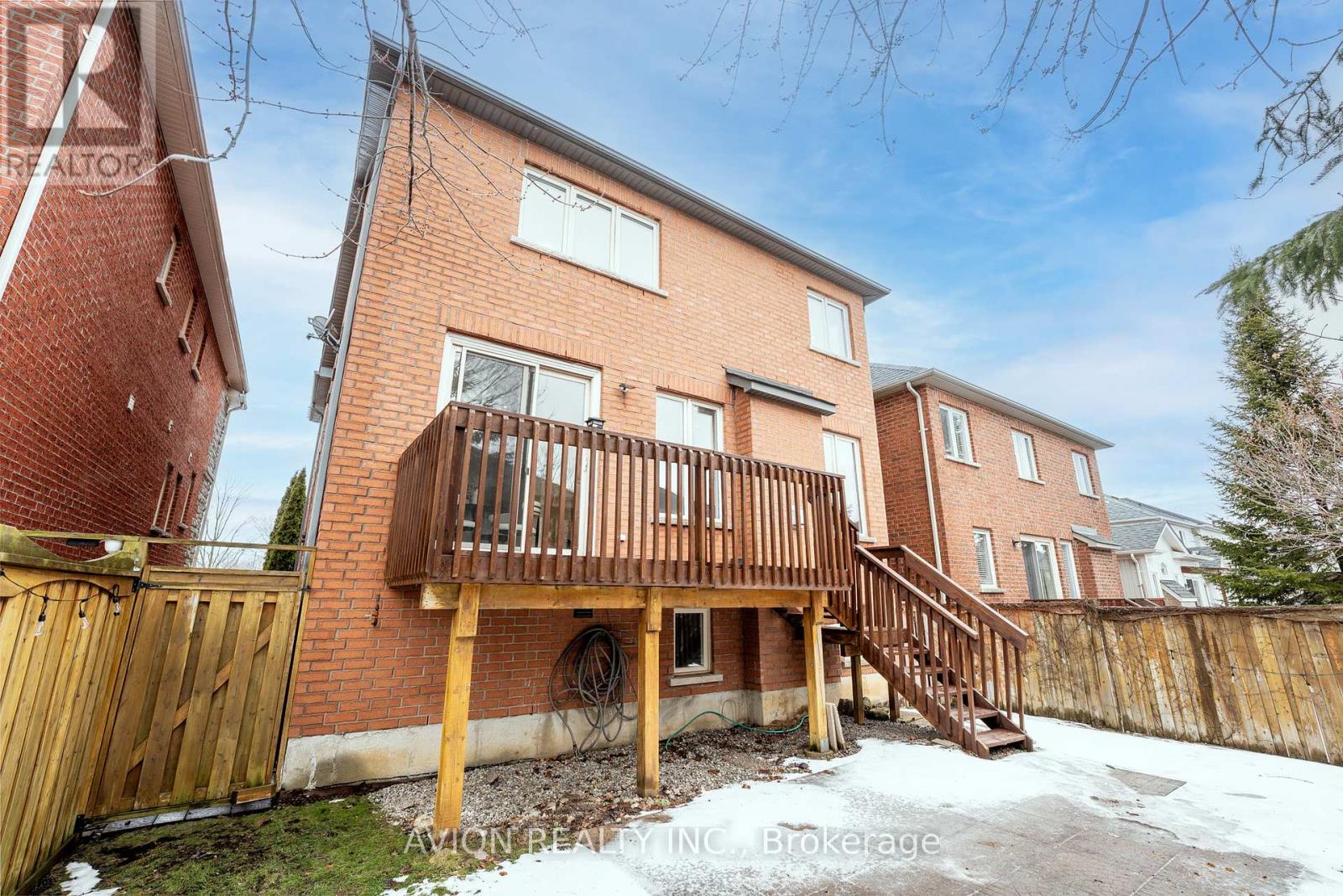33 Brockdale Street, Richmond Hill, Ontario  L4E 4W1 - Photo 34 - N13114098
