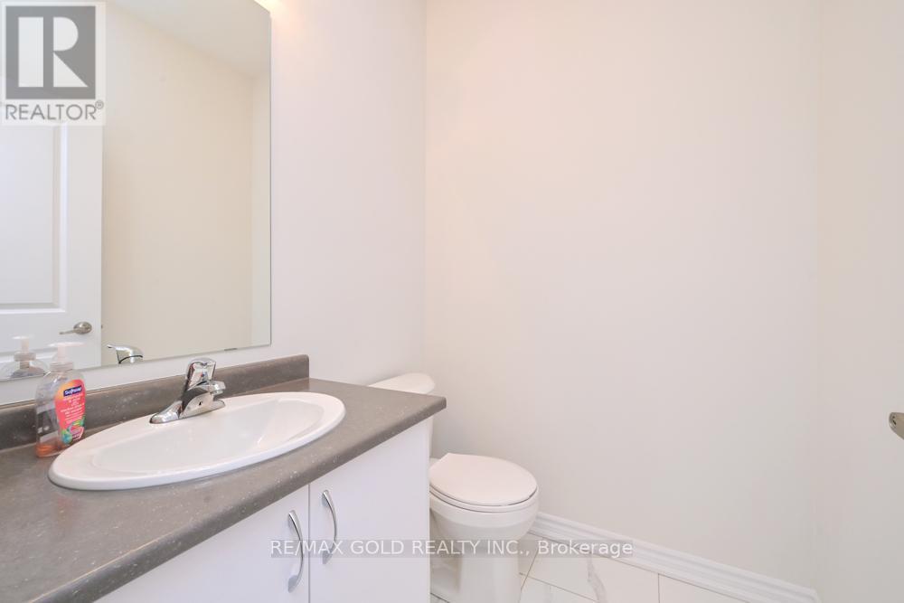 20 Tamworth Terrace, Barrie, Ontario  L9J 0W5 - Photo 4 - S13114004