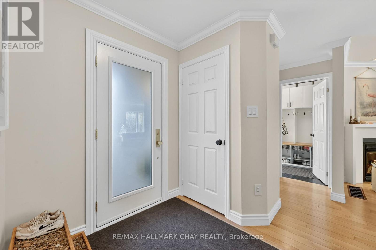 19 Grants Way, Barrie, Ontario  L4N 0J4 - Photo 4 - S13114026