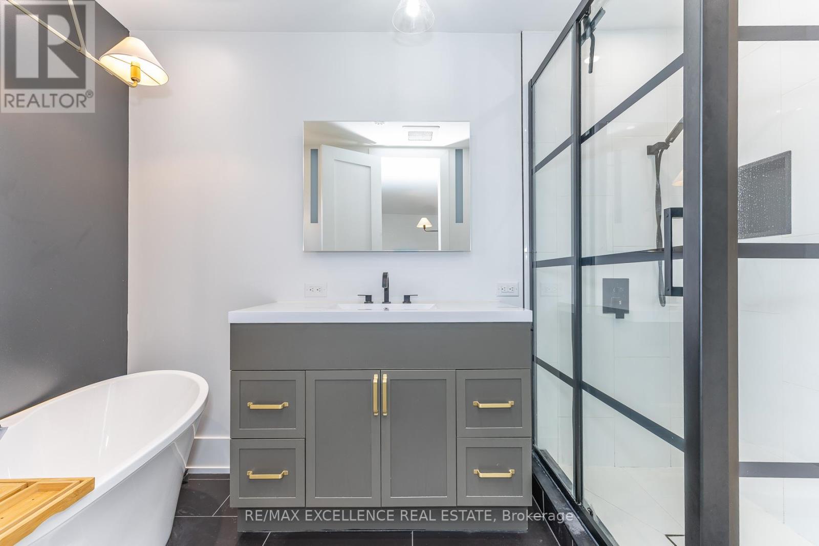 2 Pebble Beach Court, Brampton, Ontario  L6S 4E9 - Photo 24 - W13114016