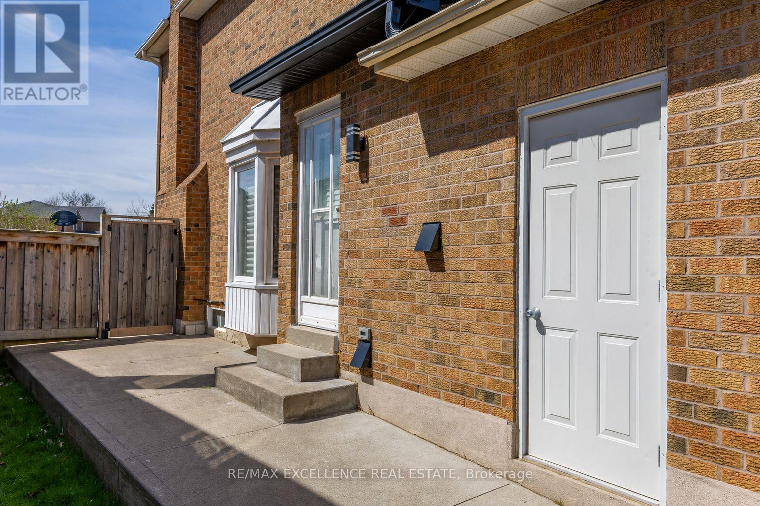 2 Pebble Beach Court, Brampton, Ontario  L6S 4E9 - Photo 45 - W13114016
