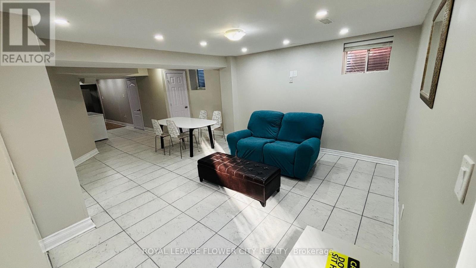 952 Clark Boulevard, Milton, Ontario  L9T 6P6 - Photo 4 - W13114040