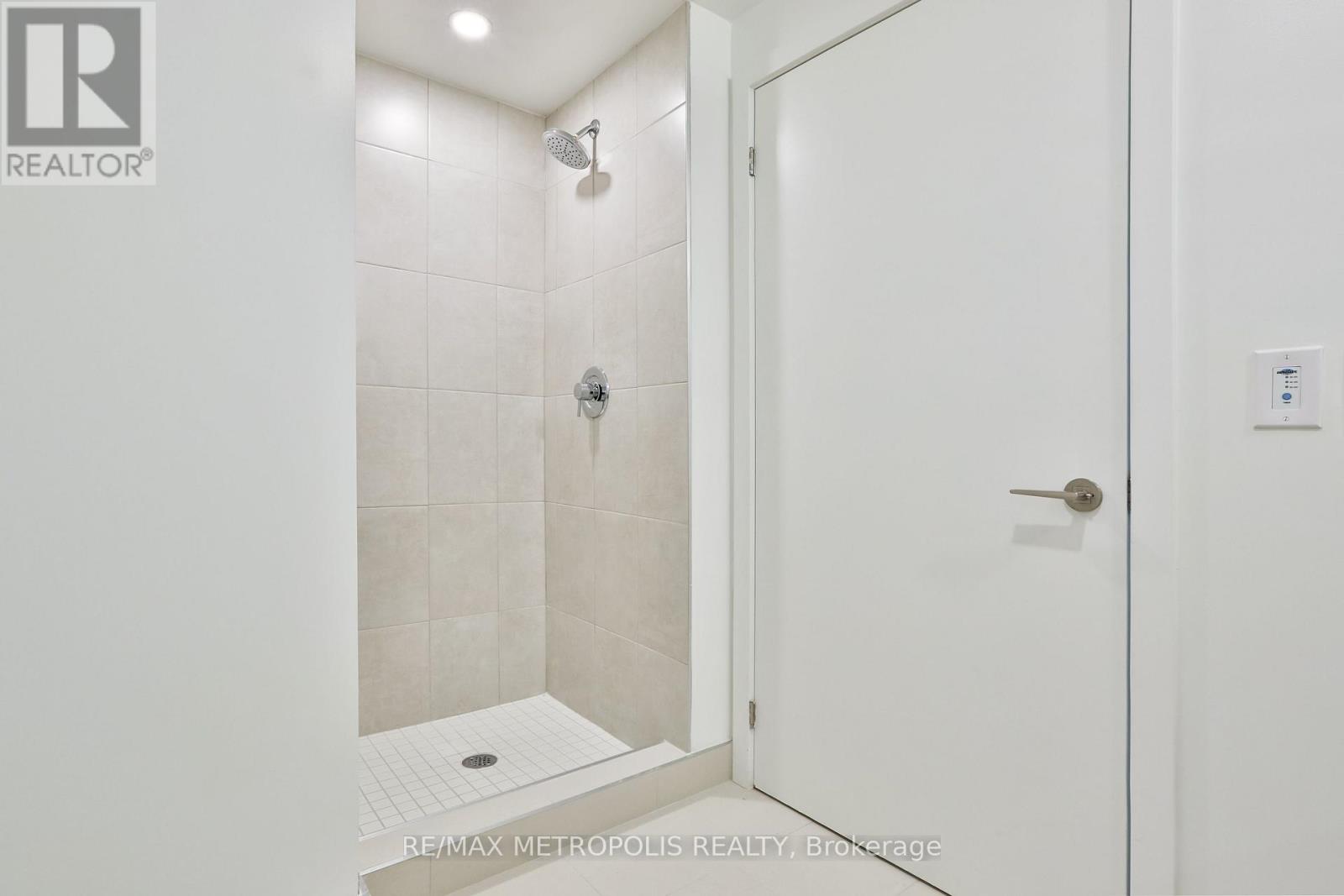 905 - 1195 The Queensway, Toronto, Ontario  M8Z 1R7 - Photo 13 - W13114046