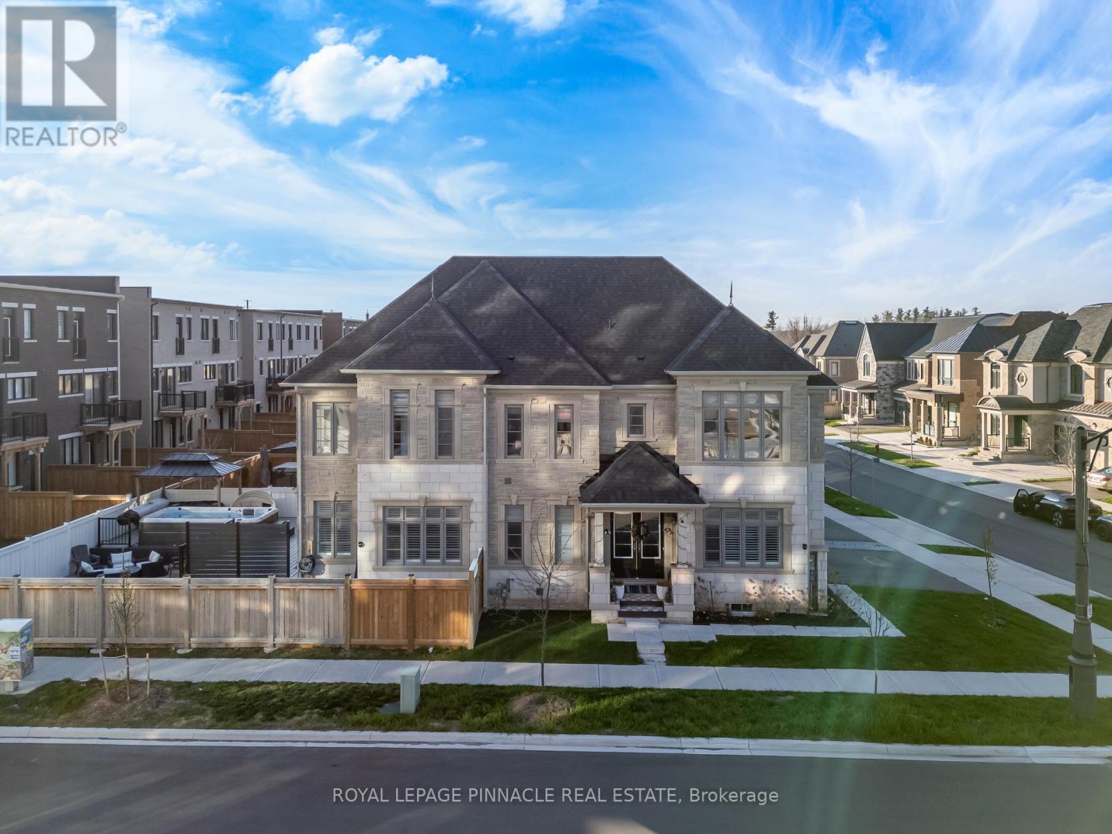 1504 Yellow Rose Circle, Oakville, Ontario  L6M 5L3 - Photo 2 - W13114048