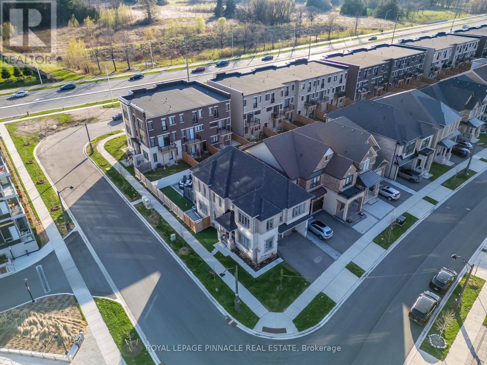 1504 Yellow Rose Circle, Oakville, Ontario  L6M 5L3 - Photo 43 - W13114048