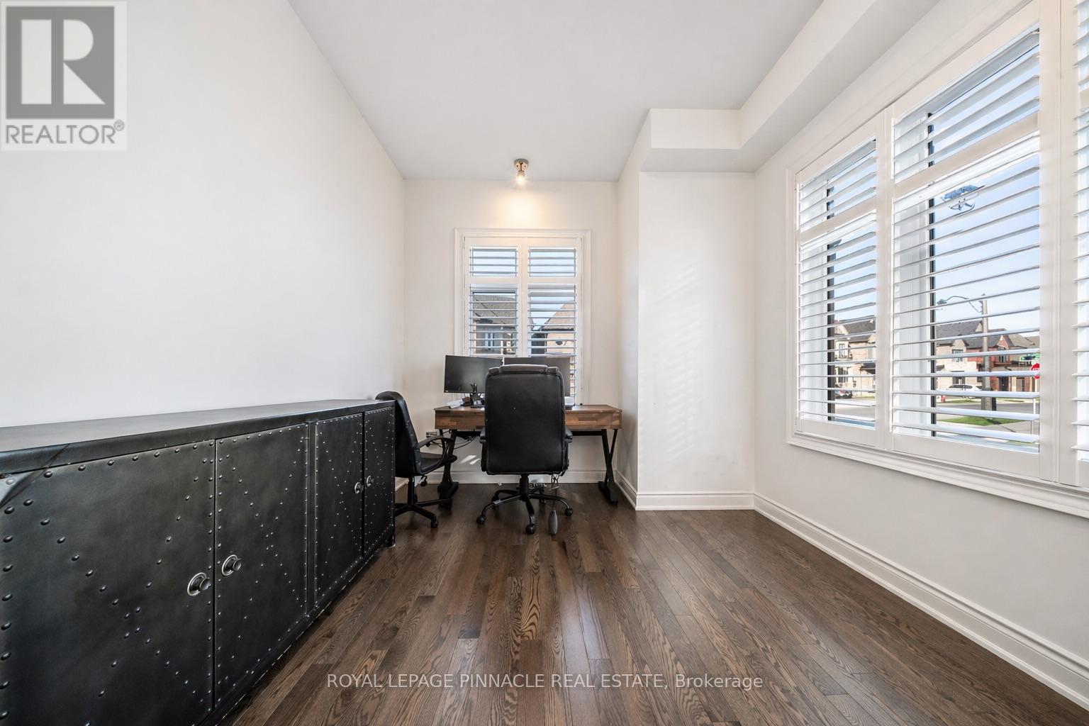 1504 Yellow Rose Circle, Oakville, Ontario  L6M 5L3 - Photo 7 - W13114048