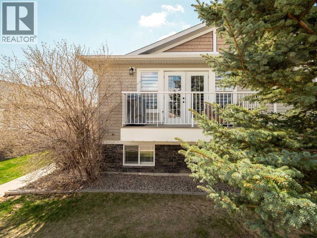 1, 16 Cougar Cove N, Lethbridge, Alberta  T1H 5V4 - Photo 1 - A2306499