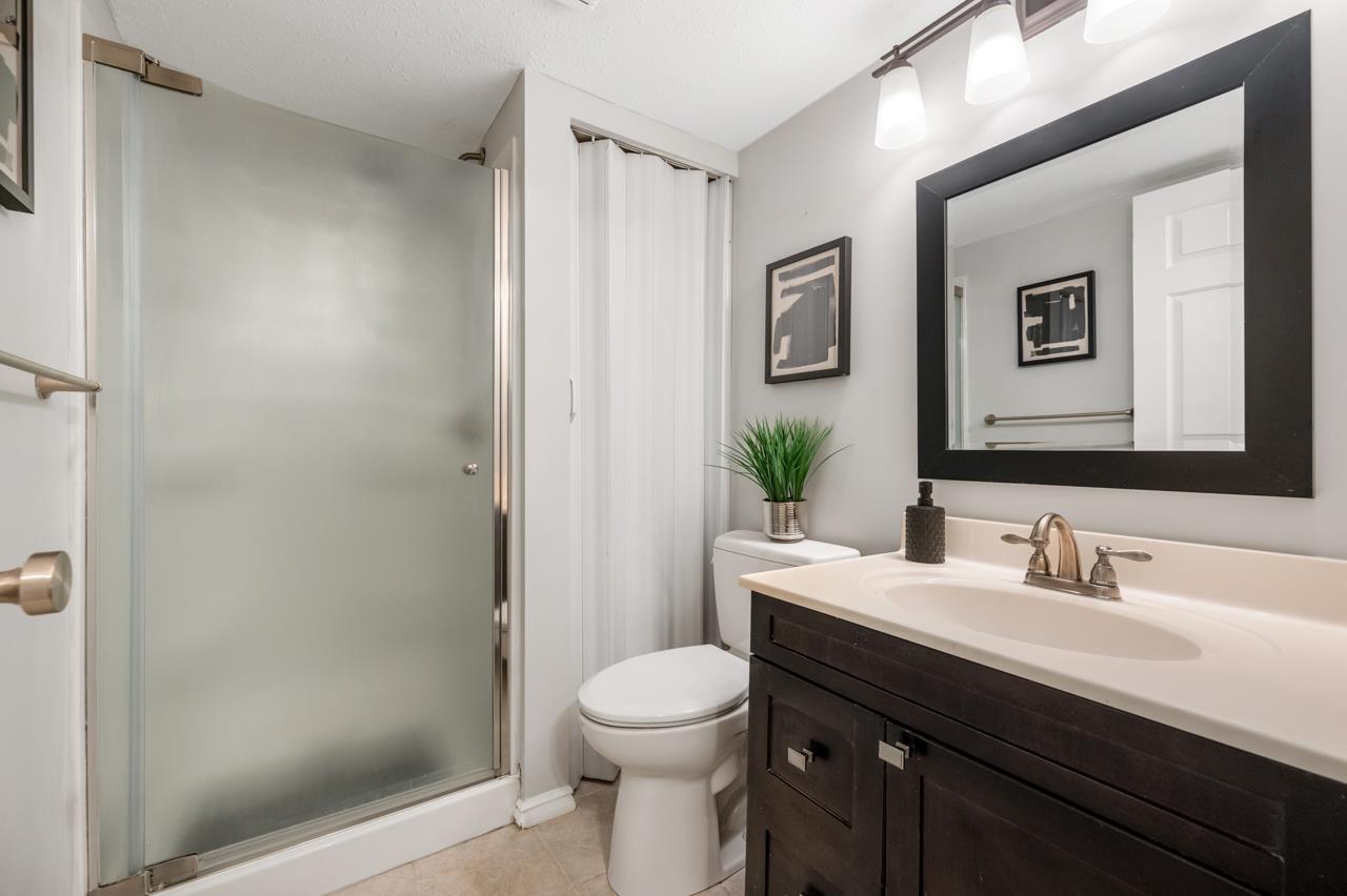 105 1447 Best Street, White Rock, British Columbia V4B 4E5 - Photo 11 - R3122248