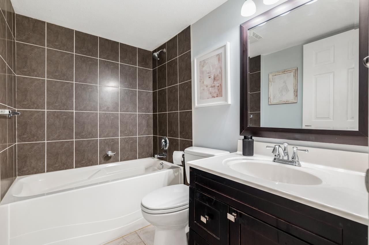 105 1447 Best Street, White Rock, British Columbia V4B 4E5 - Photo 13 - R3122248