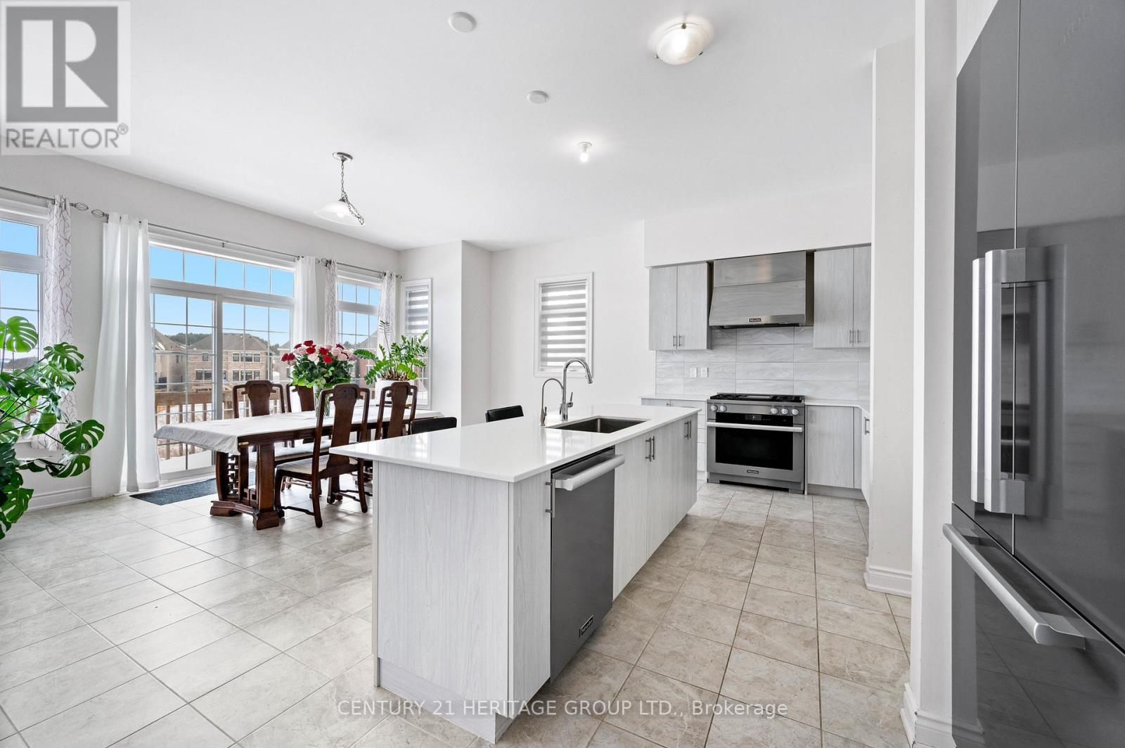 51 Hydrangea Hollow, East Gwillimbury, Ontario  L9N 0T1 - Photo 11 - N12900462