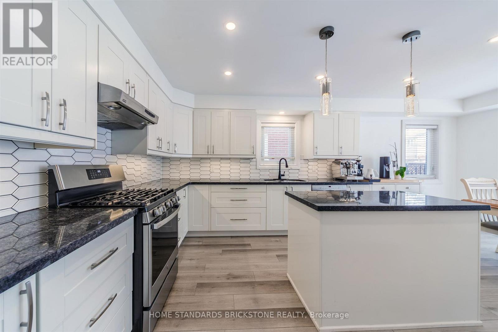 28 Brookhurst Crescent, Hamilton, Ontario  L0R 2H3 - Photo 7 - X13114036