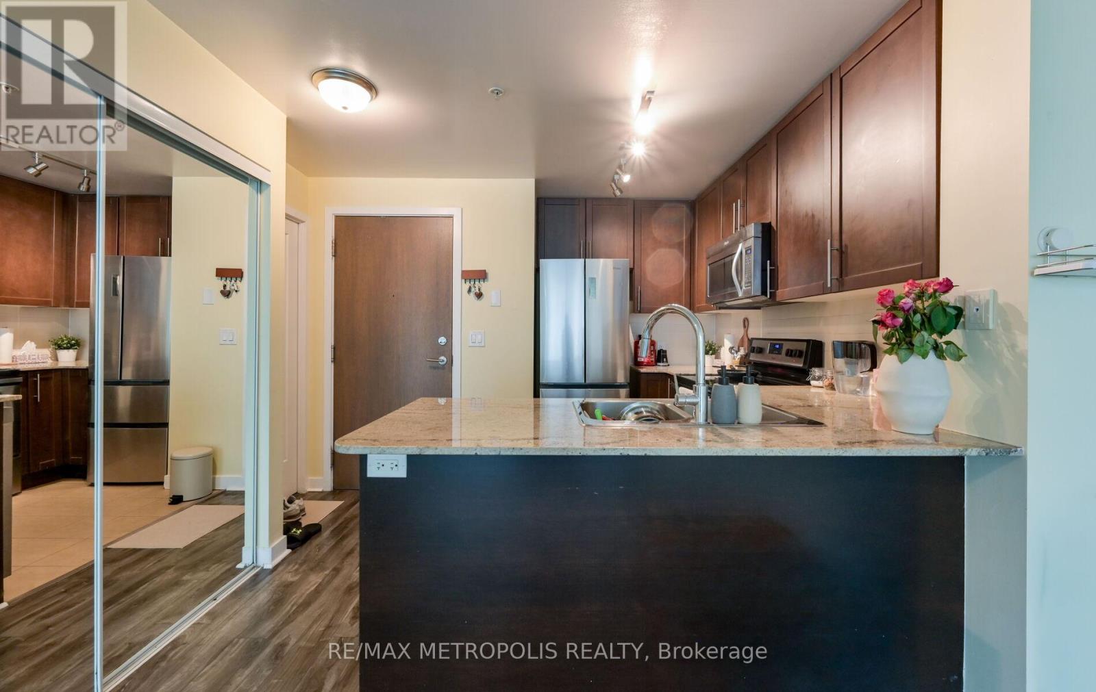 1004 - 3985 Grand Park Drive, Mississauga, Ontario  L5B 0H8 - Photo 6 - W13113570