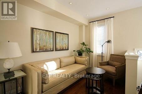 B - 2 Fairleigh Crescent, Toronto, Ontario  M6C 3R8 - Photo 2 - C13114132