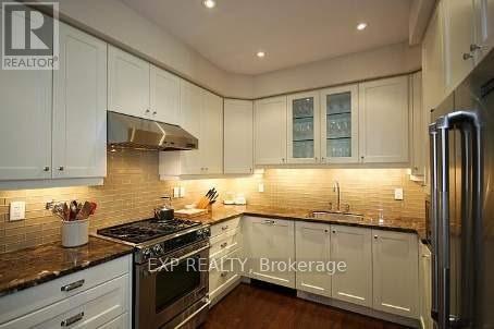 B - 2 Fairleigh Crescent, Toronto, Ontario  M6C 3R8 - Photo 3 - C13114132