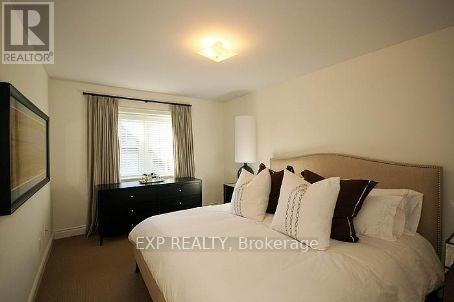 B - 2 Fairleigh Crescent, Toronto, Ontario  M6C 3R8 - Photo 5 - C13114132