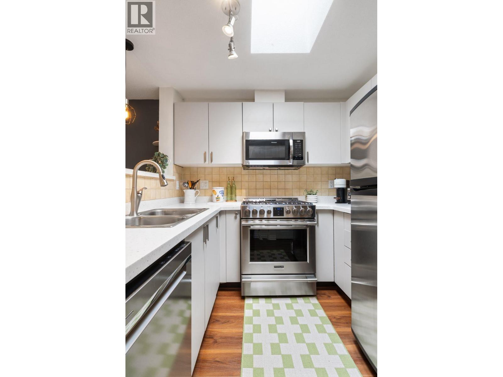404 2741 E Hastings Street, Vancouver, British Columbia  V5K 1Z8 - Photo 5 - R3122323