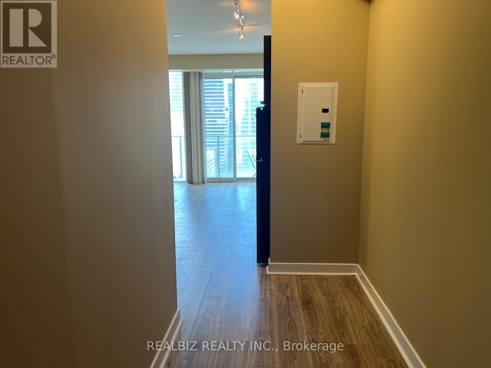 2401 - 126 Simcoe Street, Toronto, Ontario M5H 4E6 - Photo 10 - C13108764
