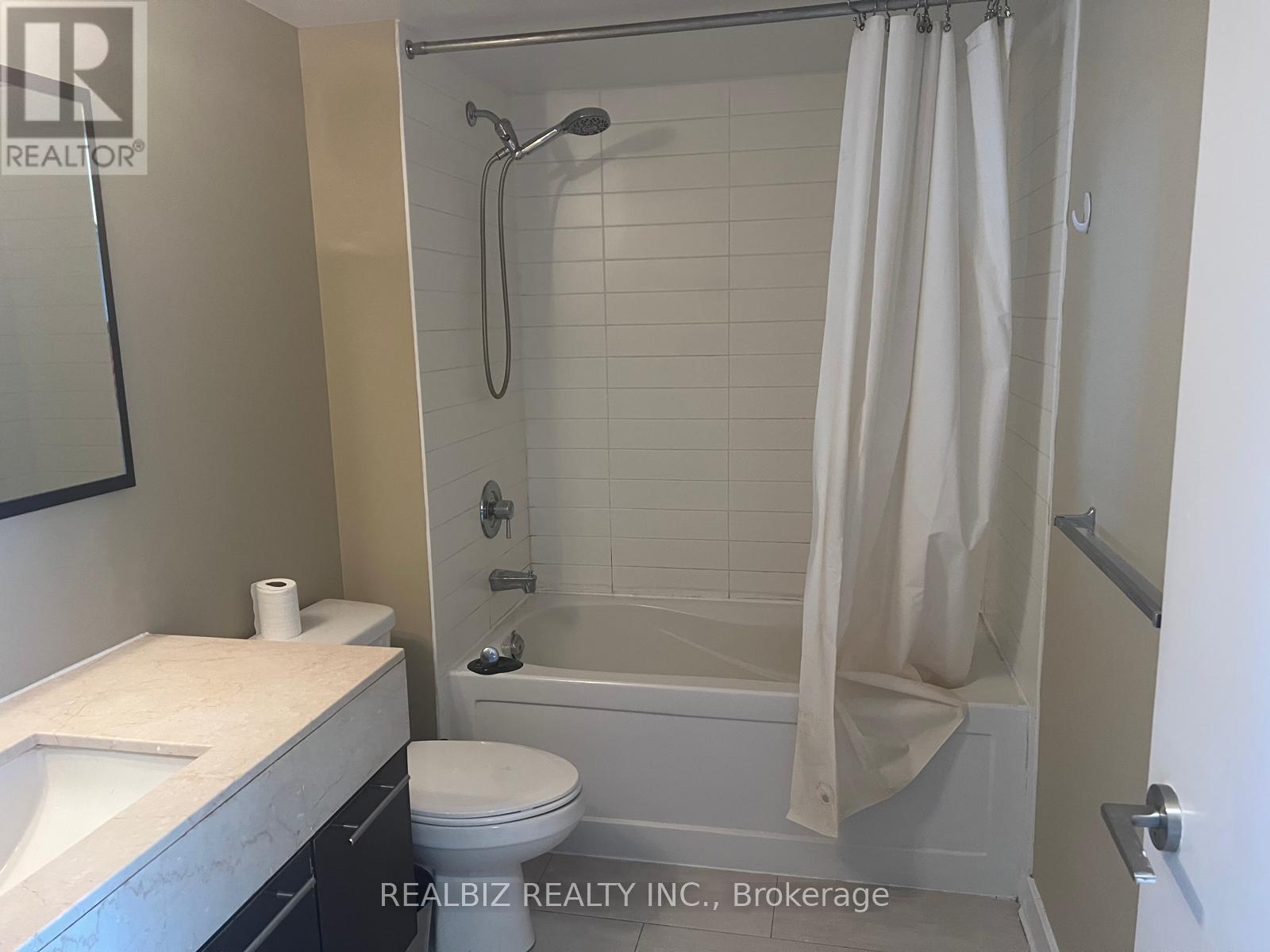 2401 - 126 Simcoe Street, Toronto, Ontario M5H 4E6 - Photo 11 - C13108764