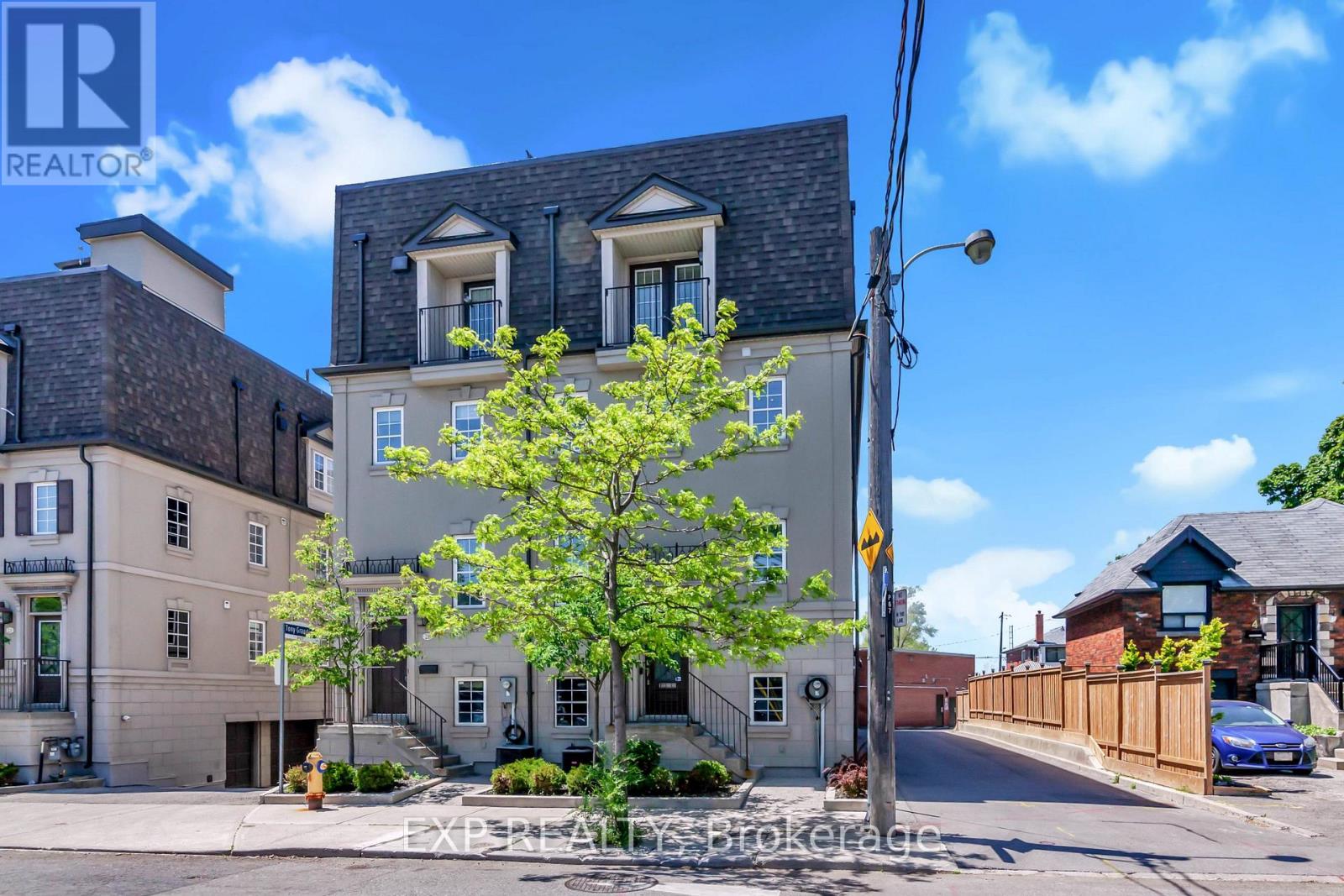 B - 2 Fairleigh Crescent, Toronto, Ontario  M6C 3R8 - Photo 1 - C13114132