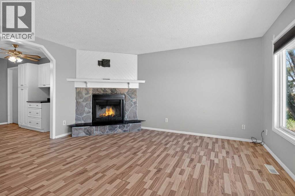110 Mckinnon Drive, Carseland, Alberta T0J 0M0 - Photo 5 - A2308300