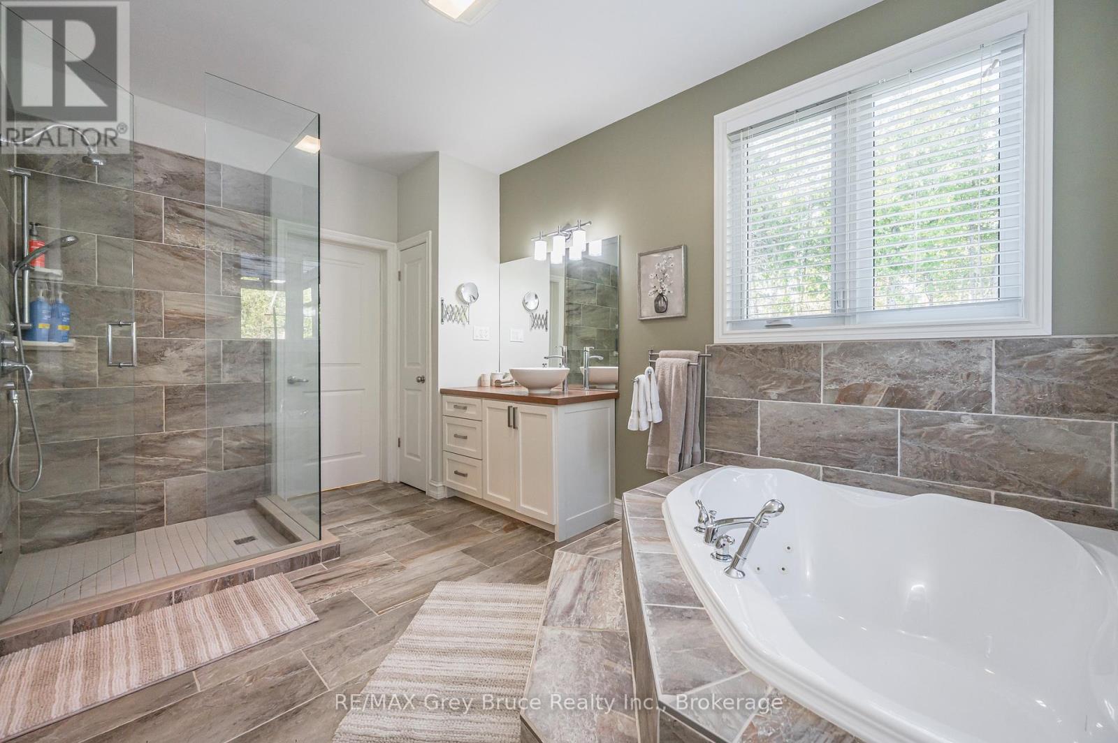 10 Williamson Place, South Bruce Peninsula, Ontario  N0H 2T0 - Photo 29 - X13114102