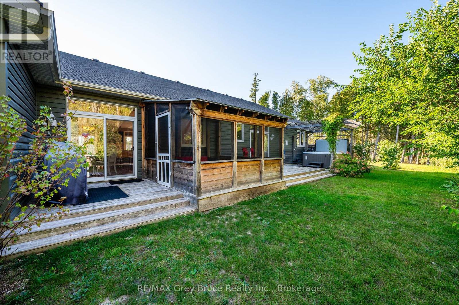 10 Williamson Place, South Bruce Peninsula, Ontario  N0H 2T0 - Photo 37 - X13114102