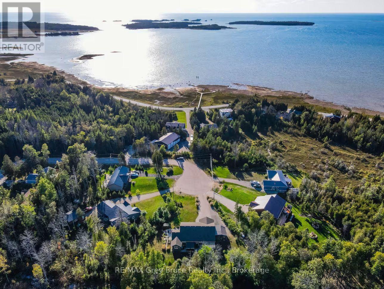 10 Williamson Place, South Bruce Peninsula, Ontario  N0H 2T0 - Photo 4 - X13114102